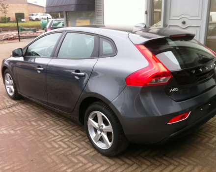 VERKOCHT  VOLVO V40 1,6D  * ALU VELGEN * CAMERA * PARKEERSENSOREN V+A * AUTOMATISCHE AIRCO * GEKEURD * GARANTIE