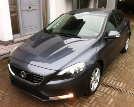 VERKOCHT  VOLVO V40 1,6D  * ALU VELGEN * CAMERA * PARKEERSENSOREN V+A * AUTOMATISCHE AIRCO * GEKEURD * GARANTIE