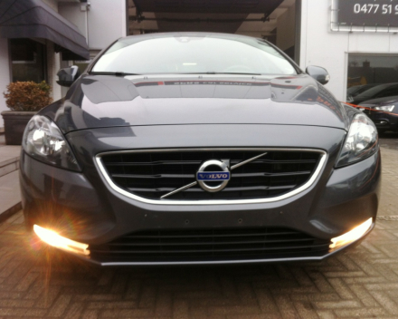 VERKOCHT  VOLVO V40 1,6D  * ALU VELGEN * CAMERA * PARKEERSENSOREN V+A * AUTOMATISCHE AIRCO * GEKEURD * GARANTIE