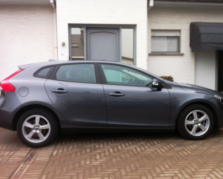 VERKOCHT  VOLVO V40 1,6D  * ALU VELGEN * CAMERA * PARKEERSENSOREN V+A * AUTOMATISCHE AIRCO * GEKEURD * GARANTIE