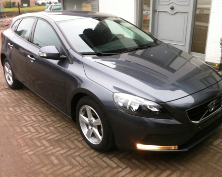 VERKOCHT  VOLVO V40 1,6D  * ALU VELGEN * CAMERA * PARKEERSENSOREN V+A * AUTOMATISCHE AIRCO * GEKEURD * GARANTIE