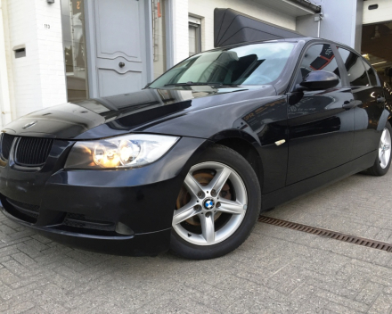 VERKOCHT  BMW 318 D