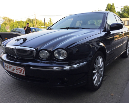 VERKOCHT  JAGUAR X-TYPE 2,0D * ZWART METAAL * BEIGE LEDER * ALU VELGEN * DIGITALE AIRCO * CRUISECONTROL * GEKEURD * GARANTIE