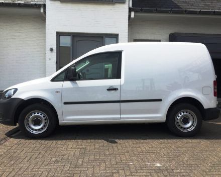 VERKOCHT  VOLKSWAGEN CADDY 1,6 TDI  / LICHTEVRACHT / GEKEURD + GARANTIE