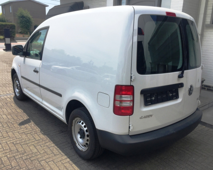 VERKOCHT  VOLKSWAGEN CADDY 1,6 TDI  / LICHTEVRACHT / GEKEURD + GARANTIE