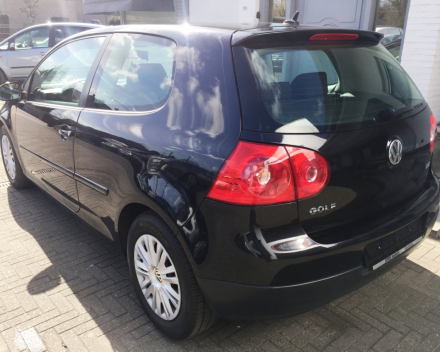 VERKOCHT  VOLKSWAGEN GOLF 5 1,9 TDI GEKEURD