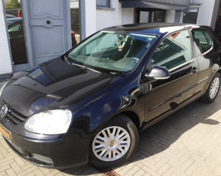 VERKOCHT  VOLKSWAGEN GOLF 5 1,9 TDI GEKEURD