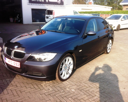 VERKOCHT  BMW 320 D * ALU VELGEN * SPOTUITLAAT * GEKEURD * GARANTIE