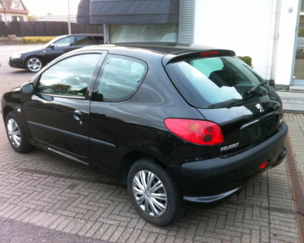 VERKOCHT PEUGEOT 206 1,1BENZINE * 3 DEURS * GEKEURD * GARANTIE