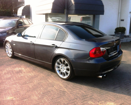 VERKOCHT  BMW 320 D * ALU VELGEN * SPOTUITLAAT * GEKEURD * GARANTIE