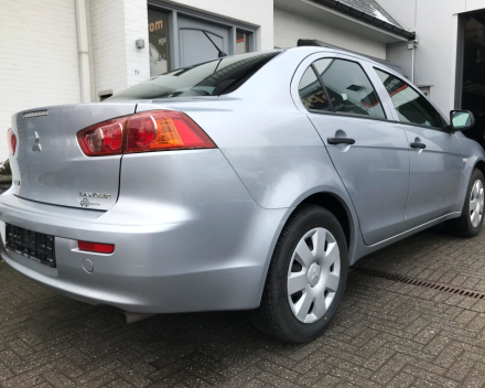 VERKOCHT  MITSUBISHI LANCER BENZINE  12/10/2011  69215 KM GEKEURD + GARANTIE