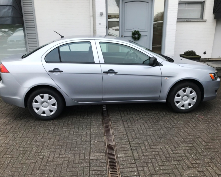 VERKOCHT  MITSUBISHI LANCER BENZINE  12/10/2011  69215 KM GEKEURD + GARANTIE