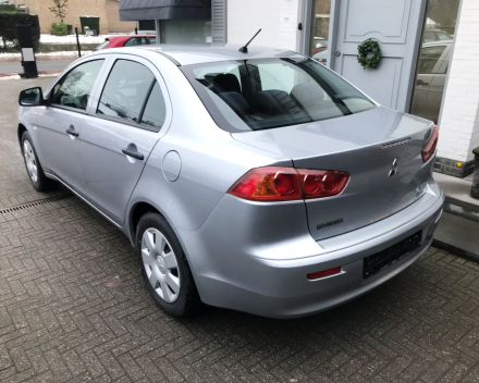 VERKOCHT  MITSUBISHI LANCER BENZINE  12/10/2011  69215 KM GEKEURD + GARANTIE