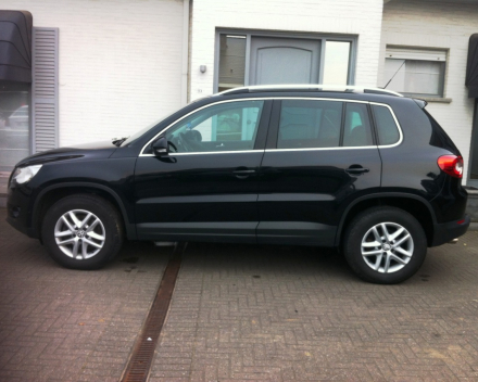 VERKOCHT VOLKSWAGEN TIGUAN * LEDER * NAVIGATIE * ALU * ENKEL VOOR HANDELAAR