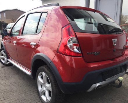 VERKOCHT  DACIA SANDERO STEPWAY 1,5 DCI GEKEURD