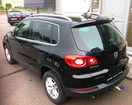 VERKOCHT VOLKSWAGEN TIGUAN * LEDER * NAVIGATIE * ALU * ENKEL VOOR HANDELAAR