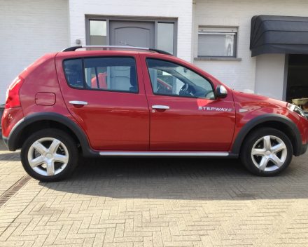 VERKOCHT  DACIA SANDERO STEPWAY 1,5 DCI GEKEURD