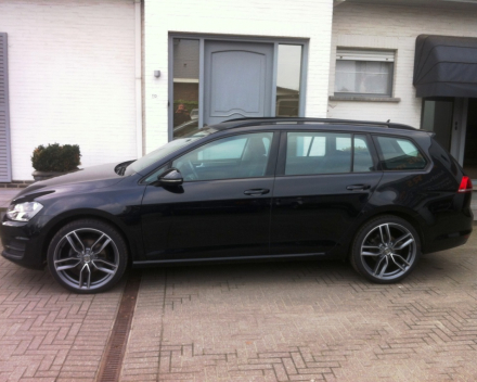 VERKOCHT VOLKSWAGEN GOLF 7 * NAVIGATIE * PDC * SLECHTS 78100 KM * GEKEURD * GARANTIE