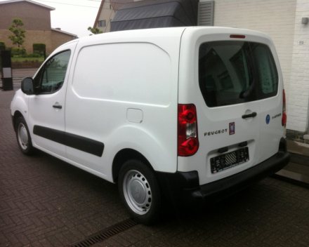 VERKOCHT  PEUGEOT PARTNER 1,6 HDI LICHTE VRACHT * GEKEURD * GARANTIE