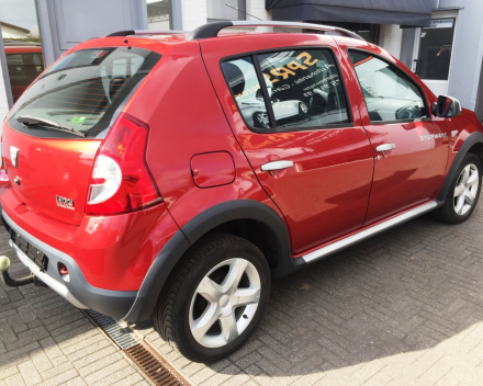 VERKOCHT  DACIA SANDERO STEPWAY 1,5 DCI GEKEURD