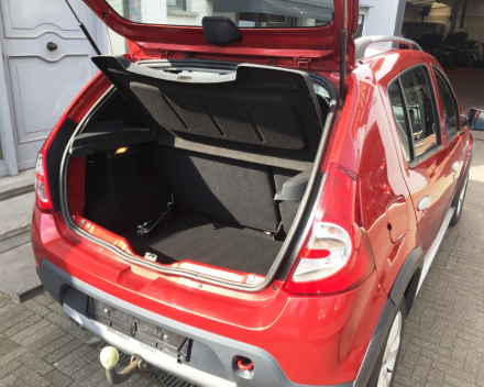 VERKOCHT  DACIA SANDERO STEPWAY 1,5 DCI GEKEURD