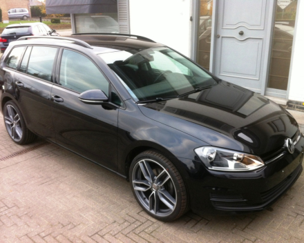 VERKOCHT VOLKSWAGEN GOLF 7 * NAVIGATIE * PDC * SLECHTS 78100 KM * GEKEURD * GARANTIE