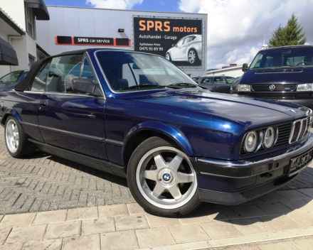 VERKOCHT  BMW E30 325I CABRIOLET BLAUW + LEDER