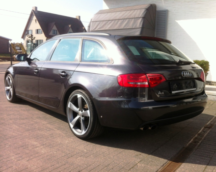 VERKOCHT  AUDI A4 2,0TDI AVANT  * DONKERGRIJS METAAL * ZWART LEDER * CRUISECONTROL * 19&quot; VELGEN * GEKEURD * GARANTIE