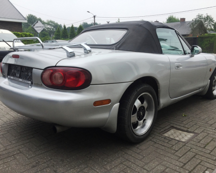 VERKOCHT  MAZDA MX5  MIATA 1600 BENZINE CABRIOLET + HARDTOP