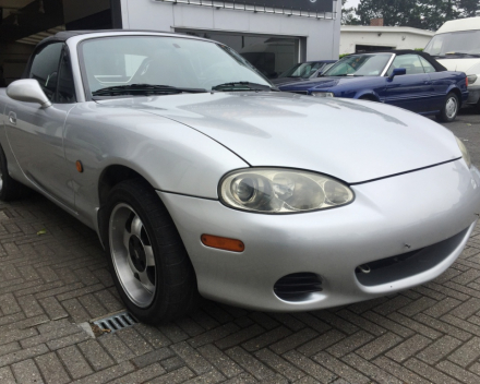 VERKOCHT  MAZDA MX5  MIATA 1600 BENZINE CABRIOLET + HARDTOP