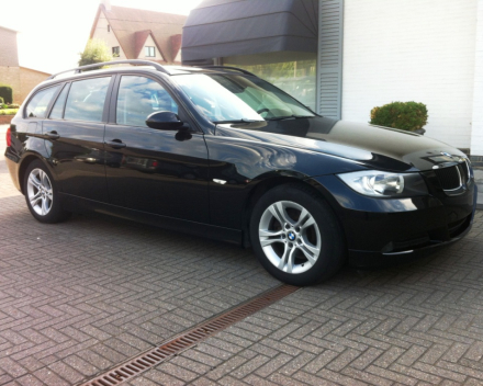 VERKOCHT BMW 318D TOURING * CRUISECONTROL * PANORAM DAK * GEKEURD * GARANTIE