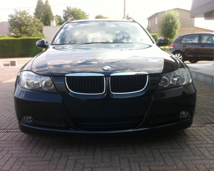 VERKOCHT BMW 318D TOURING * CRUISECONTROL * PANORAM DAK * GEKEURD * GARANTIE