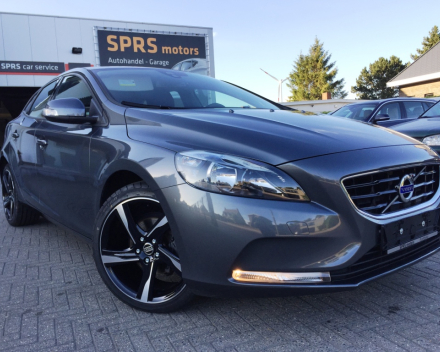 VERKOCHT VOLVO V40 BJ2013 / SLECHTS 56298 KM  / 1,6DIESEL / 18&quot; VELGEN / CAMERA / CRUISECONTROL / GARANTIE