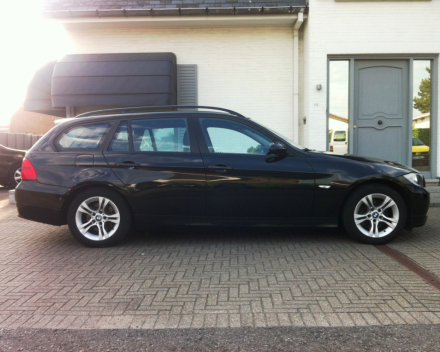 VERKOCHT BMW 318D TOURING * CRUISECONTROL * PANORAM DAK * GEKEURD * GARANTIE