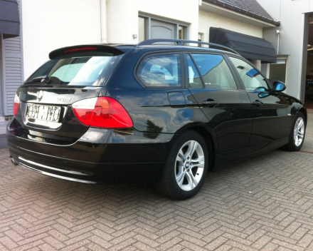 VERKOCHT BMW 318D TOURING * CRUISECONTROL * PANORAM DAK * GEKEURD * GARANTIE