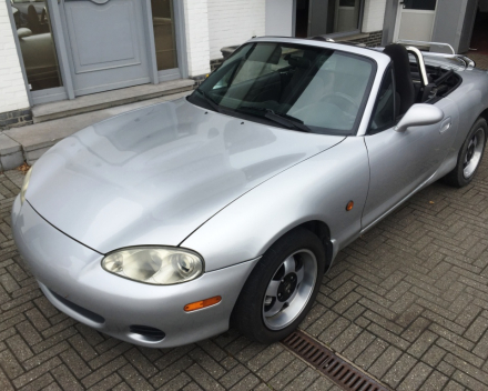 VERKOCHT  MAZDA MX5  MIATA 1600 BENZINE CABRIOLET + HARDTOP