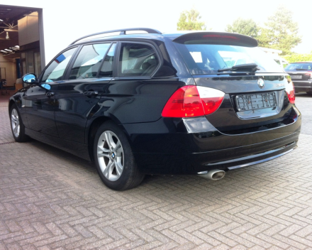 VERKOCHT BMW 318D TOURING * CRUISECONTROL * PANORAM DAK * GEKEURD * GARANTIE