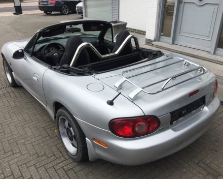 VERKOCHT  MAZDA MX5  MIATA 1600 BENZINE CABRIOLET + HARDTOP