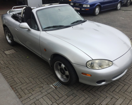 VERKOCHT  MAZDA MX5  MIATA 1600 BENZINE CABRIOLET + HARDTOP