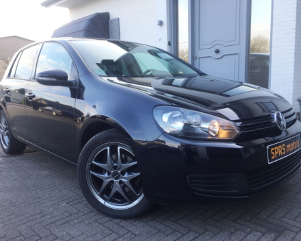 VERKOCHT VOLKSWAGEN GOLF 6 1400 BENZINE ZWART ALU PDC GEKEURD