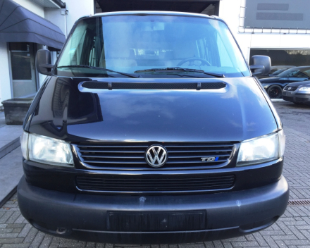 VERKOCHT VOLKSWAGEN TRANSPORTER 2,5 TDI DUBBELE CABINE