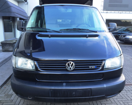 VERKOCHT VOLKSWAGEN TRANSPORTER 2,5 TDI DUBBELE CABINE