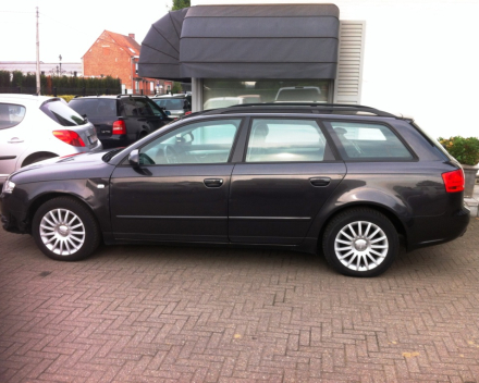 VERKOCHT AUDI A4 AVANT * LEDER * PDC * CRUISE * GEKEURD * GARANTIE