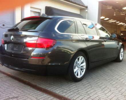 VERKOCHT BMW 520D TOURING *SLECHTS 79789KM  * LEDER * PDC * GEKEURD * GARANTIE