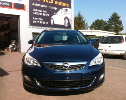 VERKOCHT  OPEL ASTRA 1,7CDTI * SPORTTOURER * BLAUW METAAL * CRUISECONTROL * PDC * SLECHTS 52960 KM * GEKEURD * GARANTIE