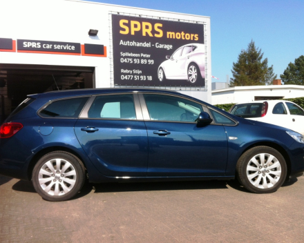 VERKOCHT  OPEL ASTRA 1,7CDTI * SPORTTOURER * BLAUW METAAL * CRUISECONTROL * PDC * SLECHTS 52960 KM * GEKEURD * GARANTIE