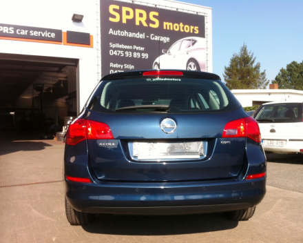 VERKOCHT  OPEL ASTRA 1,7CDTI * SPORTTOURER * BLAUW METAAL * CRUISECONTROL * PDC * SLECHTS 52960 KM * GEKEURD * GARANTIE