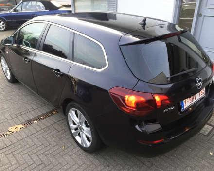 VERKOCHT  OPEL ASTRA SPORTTOURER 1,7CDTI * NAVIGATIE * DIGITALE AIRCO * ALU VELGEN * GEKEURD * GARANTIE