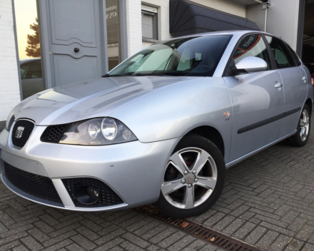 VERKOCHT  SEAT IBIZA 1,9 TDI * ZILVER METAAL * 5 DEURS * DIGITALE AIRCO * CRUISECONTROL * ALU VELGEN * GEKEURD * GARANTIE