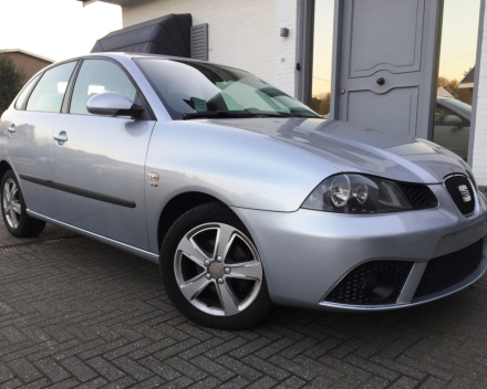 VERKOCHT  SEAT IBIZA 1,9 TDI * ZILVER METAAL * 5 DEURS * DIGITALE AIRCO * CRUISECONTROL * ALU VELGEN * GEKEURD * GARANTIE